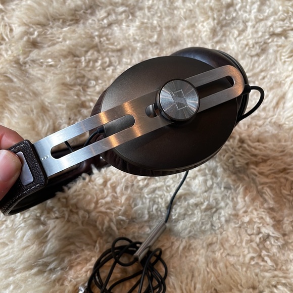 Sennheiser Momentum headphones - Picture 4 of 9